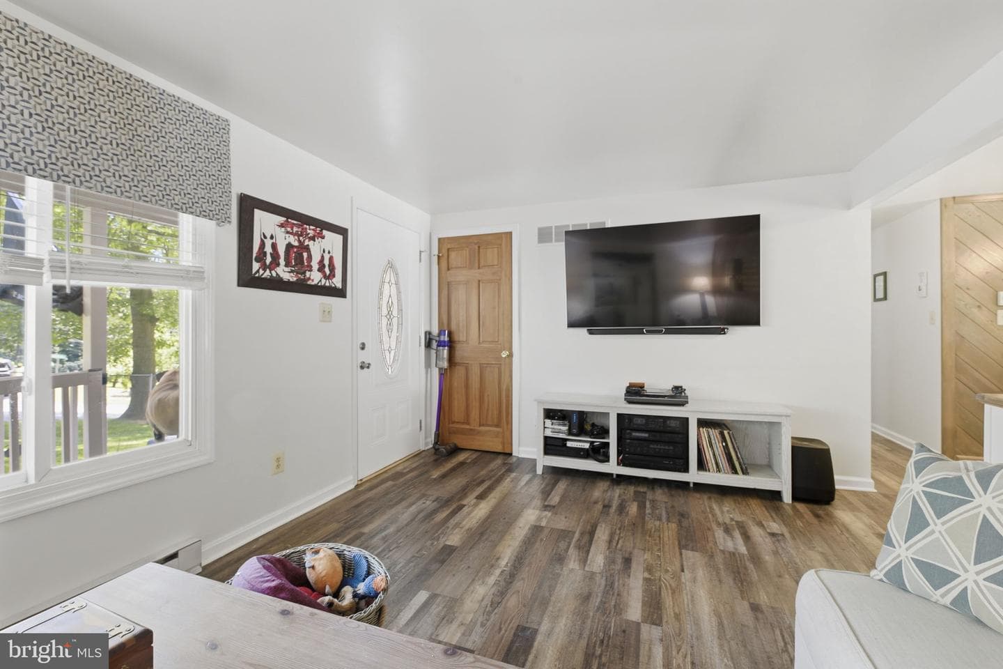 300 Oakbrook Drive photo 7