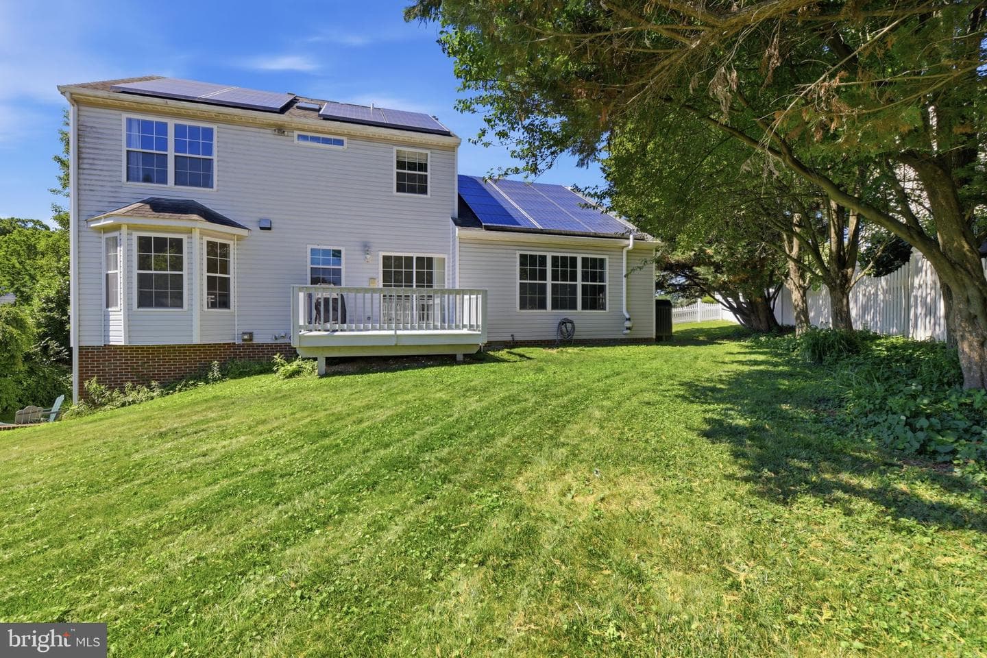 16 Liberty Avenue photo 36