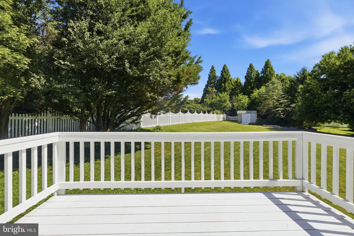 16 Liberty Avenue photo 39