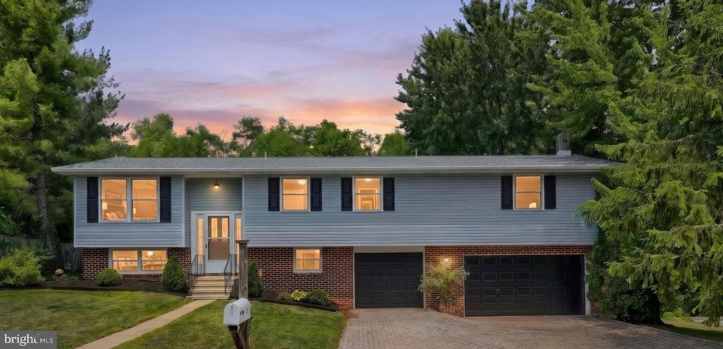 102 Dogwood Drive, Dover