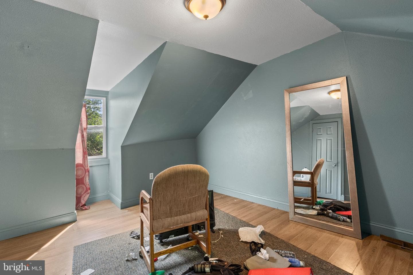 518 S Queen Street photo 21
