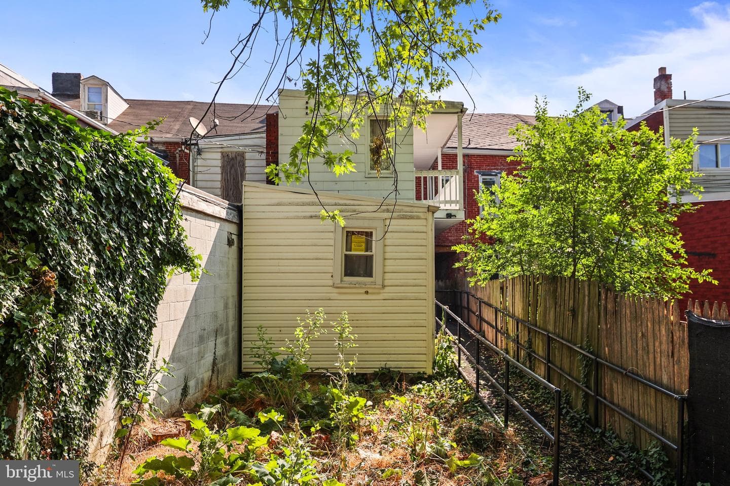 518 S Queen Street photo 28