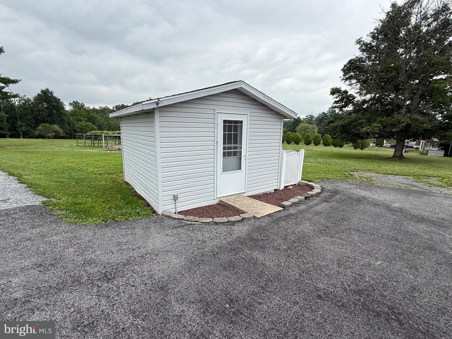 472 Scotch Pine Road photo 27