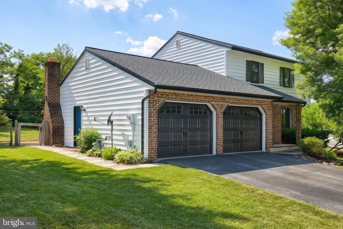 2832 Glen Hollow Dr, York