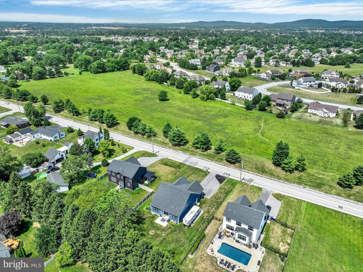 660 Church Road photo 6