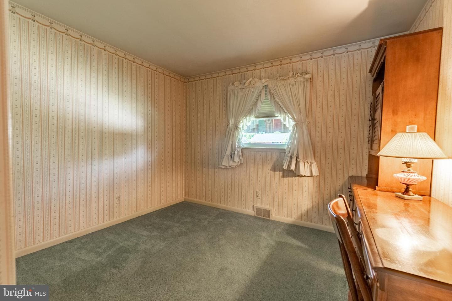 717 McCosh Street photo 15