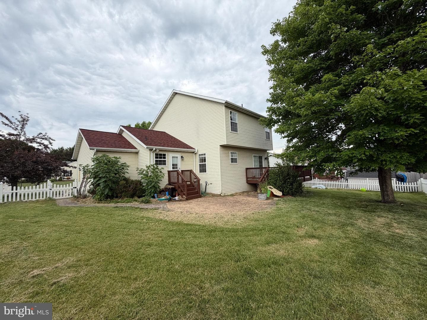 1665 Taylor Drive photo 10