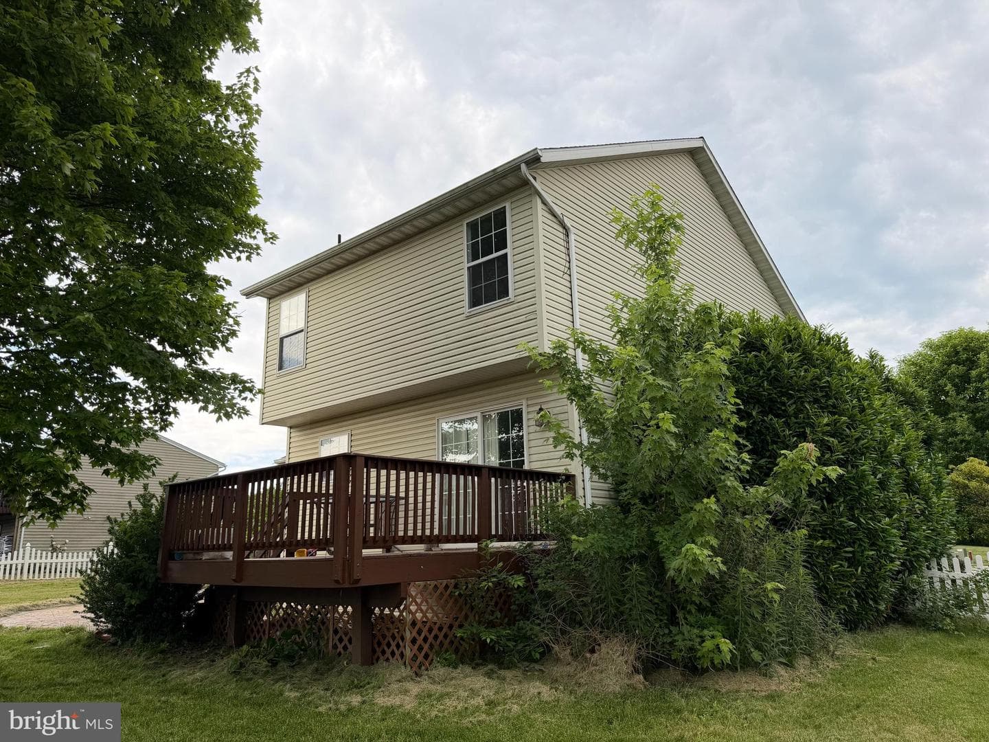 1665 Taylor Drive photo 11