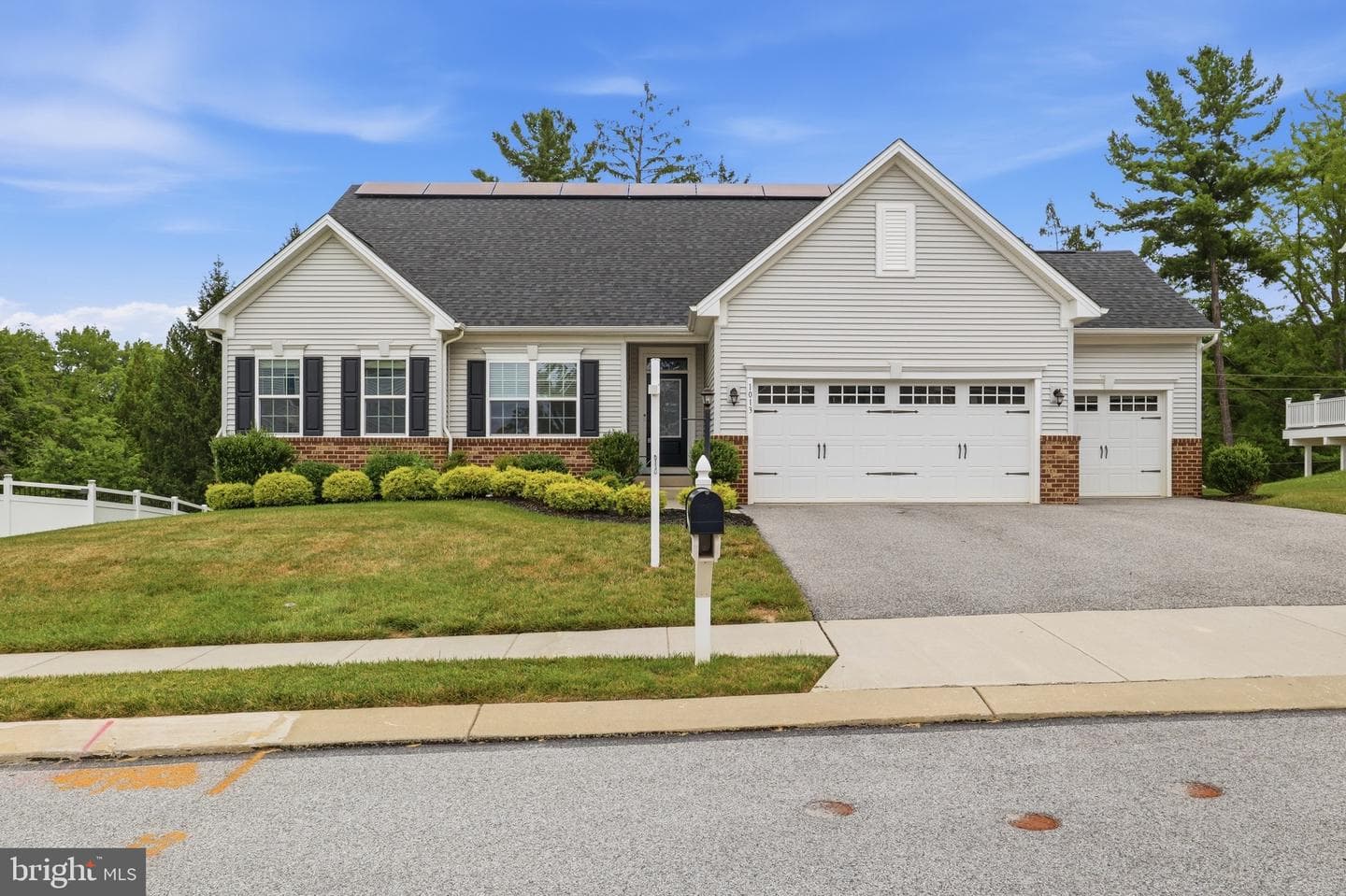 1013 Pin Oak Lane, York