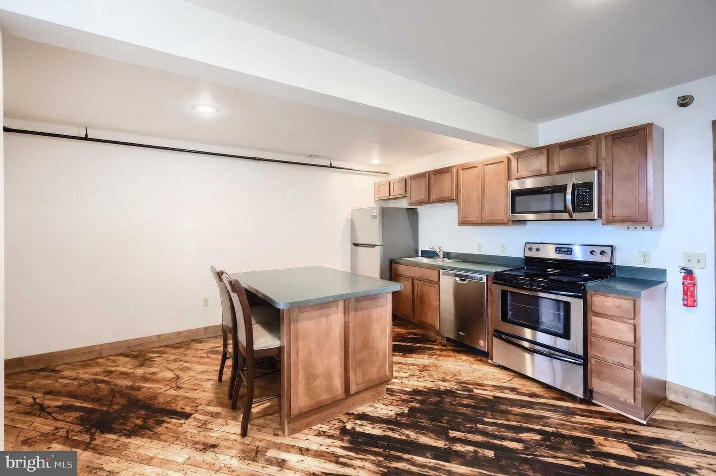 600 N Hartley Street #213 photo 3
