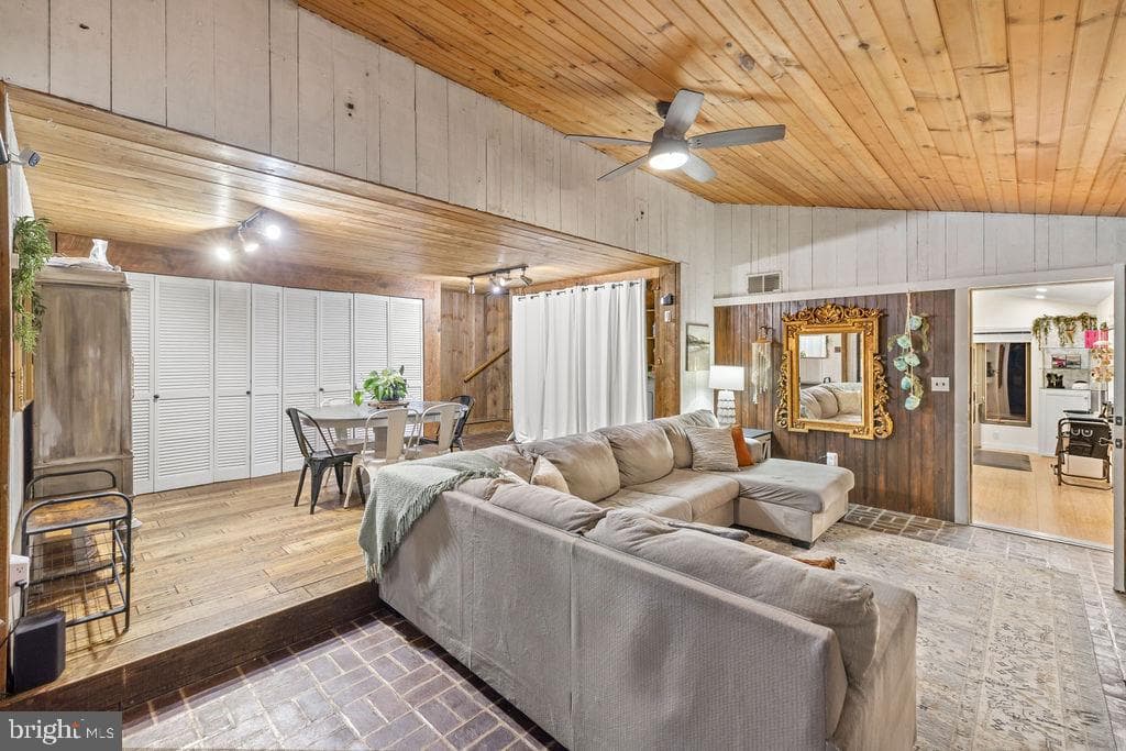 519 Meade Avenue photo 41
