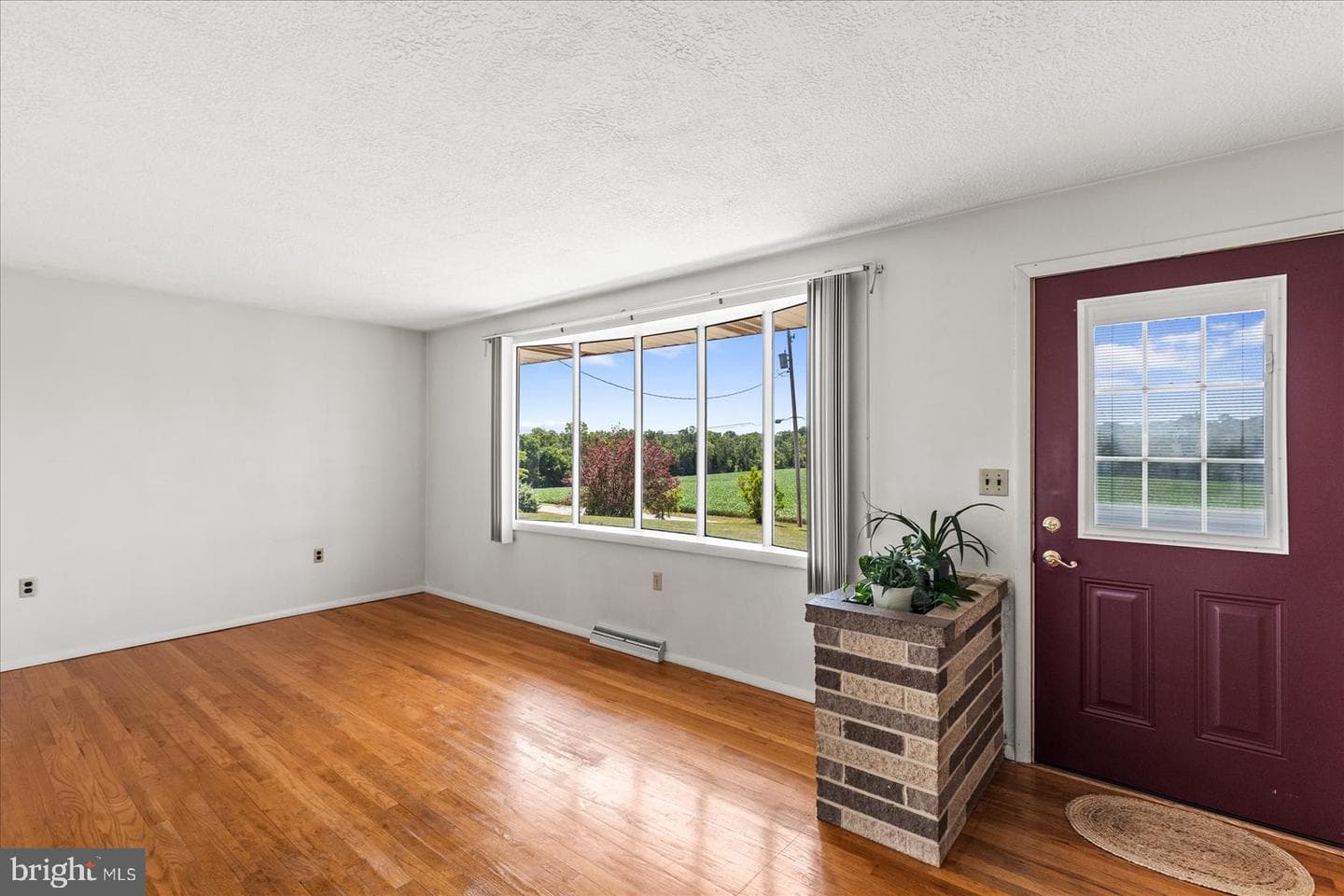 3591 Emig School Road photo 4
