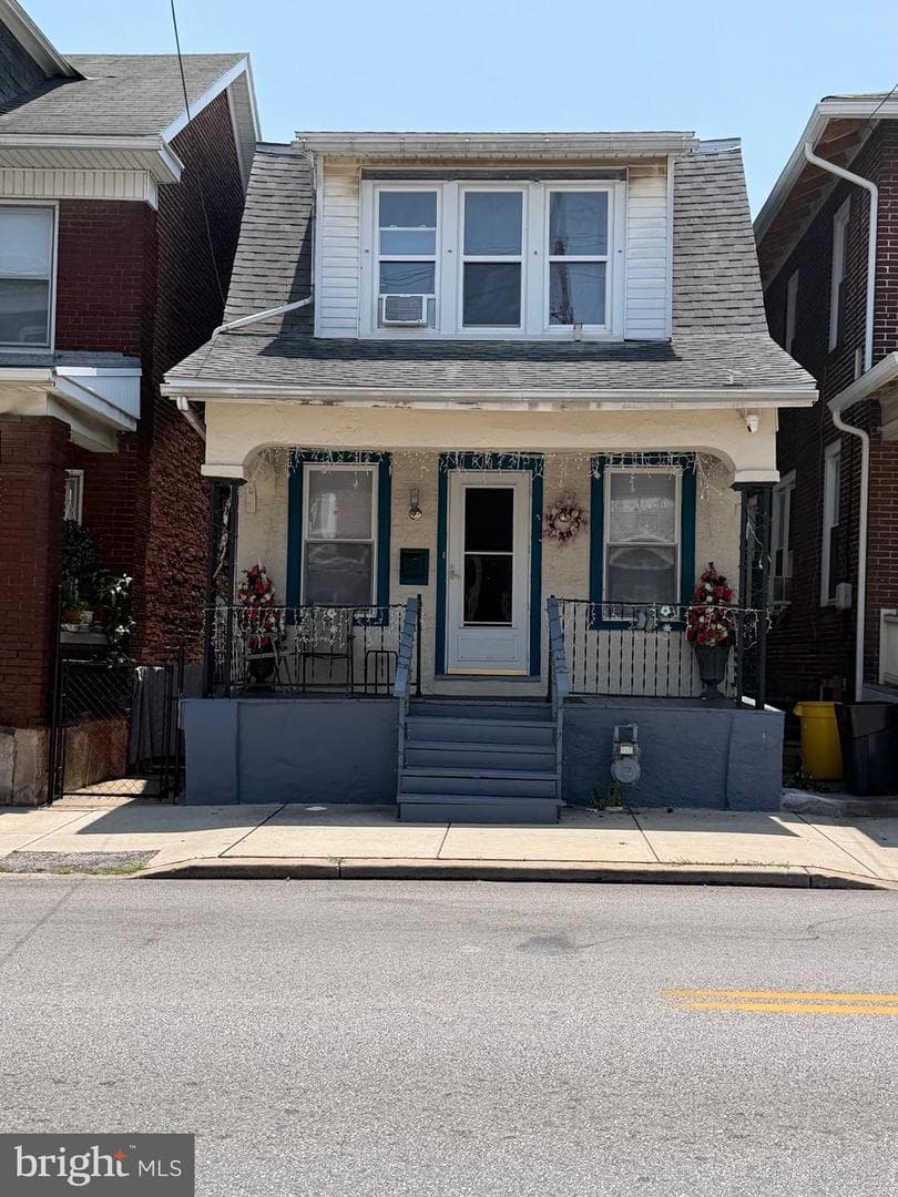 310 E College Avenue, York