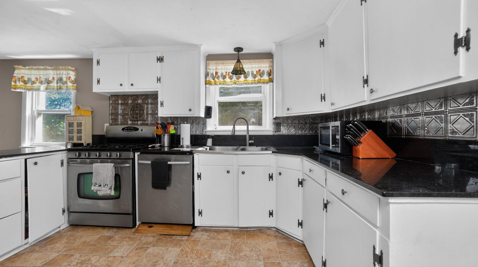 8042 Bobs Road photo 10