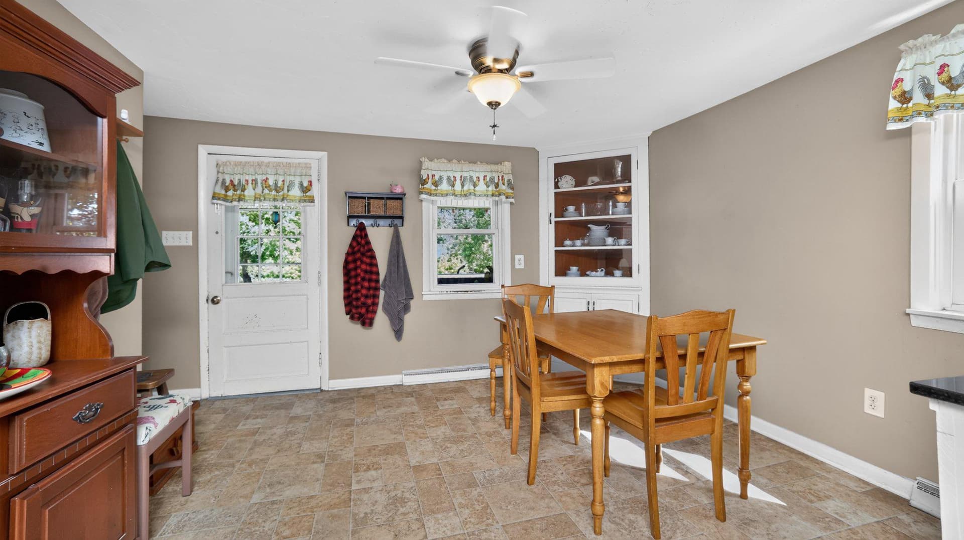 8042 Bobs Road photo 11