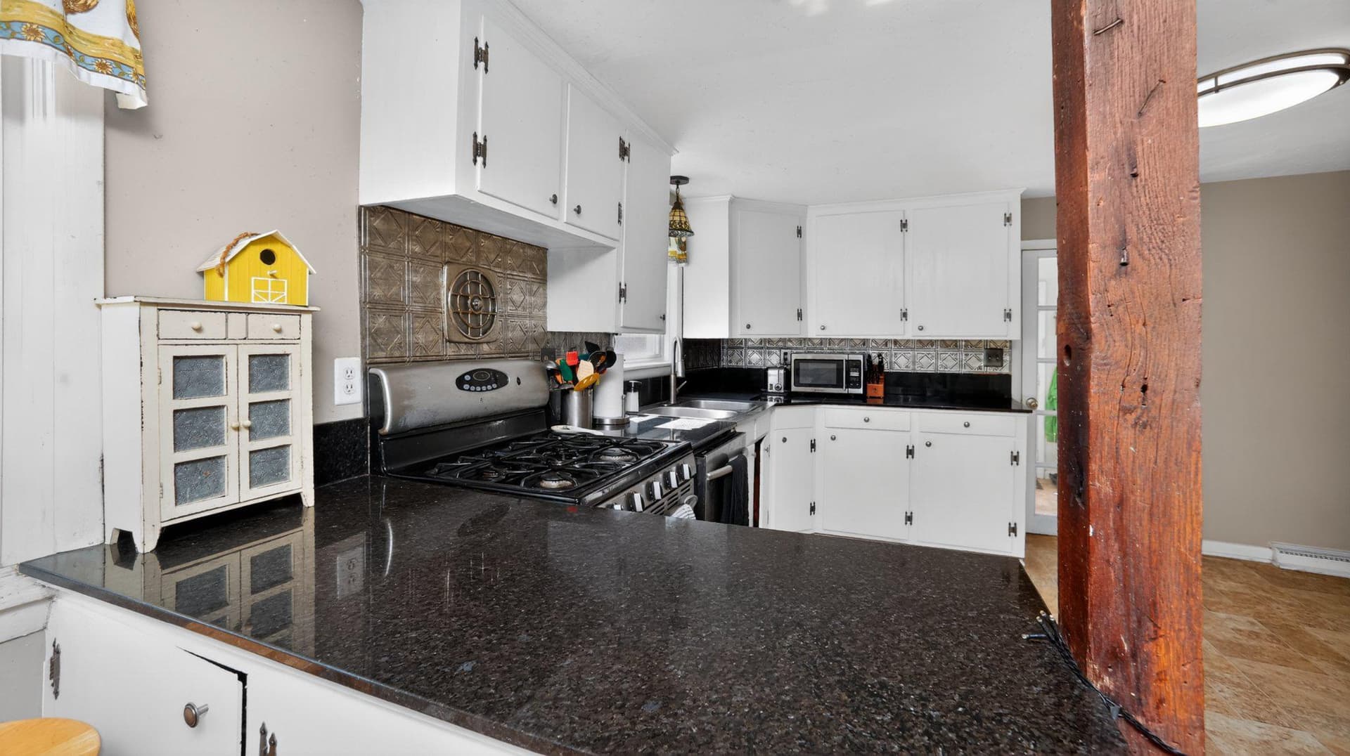 8042 Bobs Road photo 9