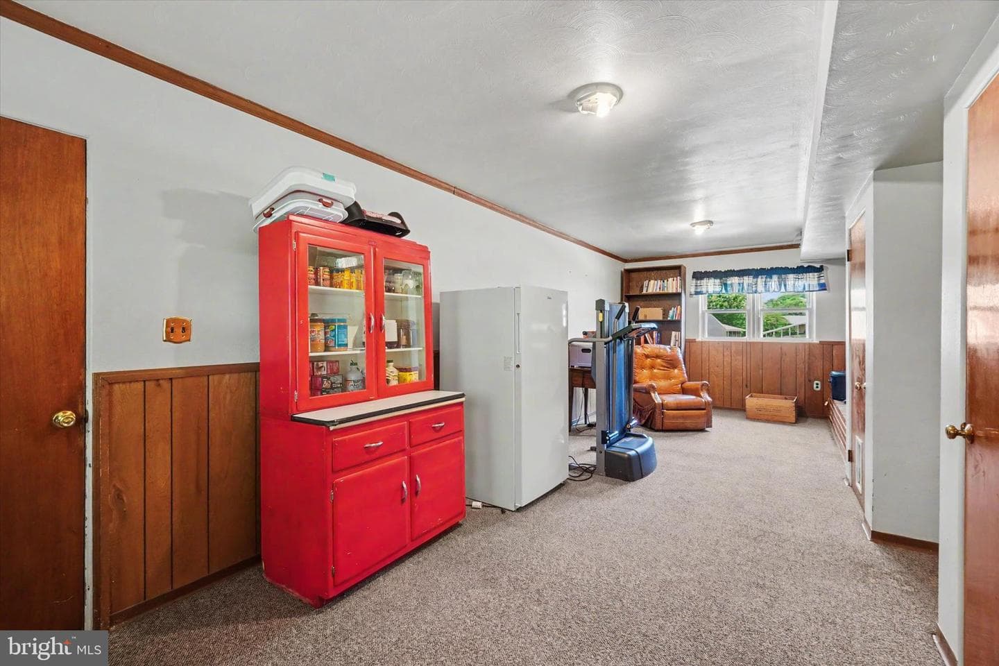 460 Skyview Drive photo 17