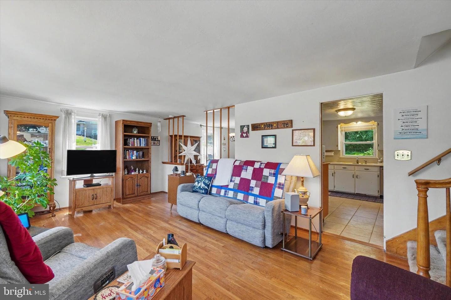 460 Skyview Drive photo 3