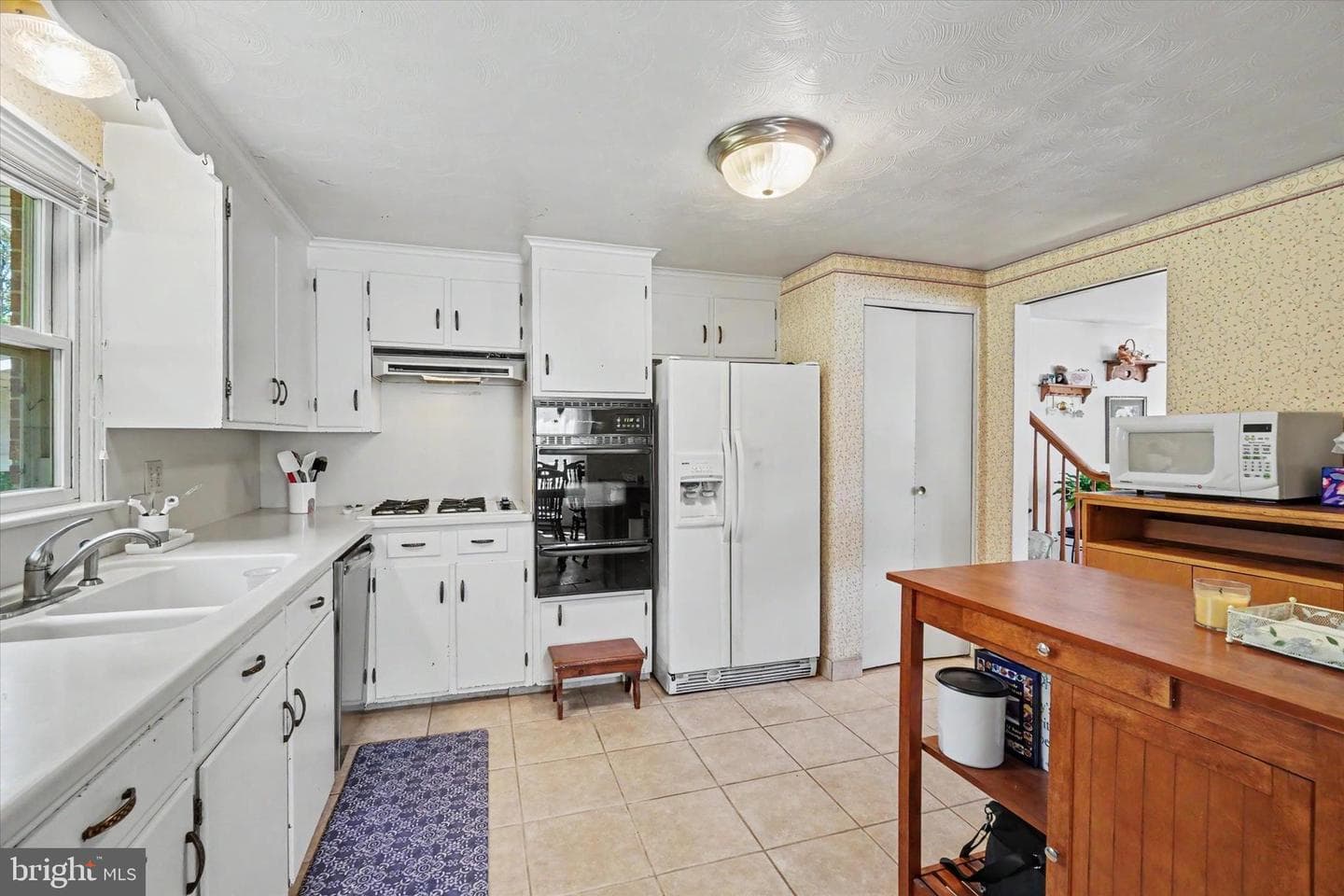 460 Skyview Drive photo 8