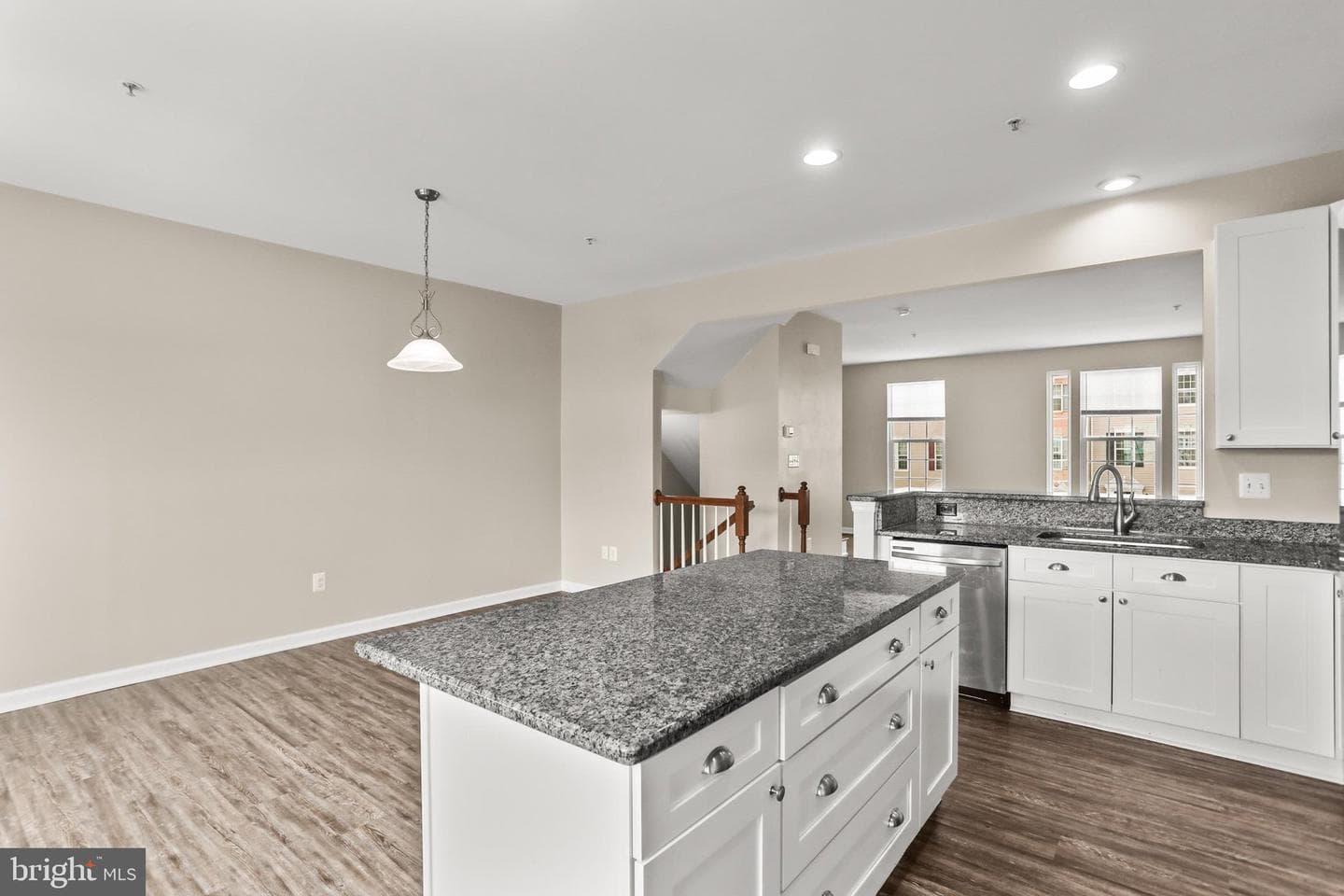 806 Blossom Drive photo 14