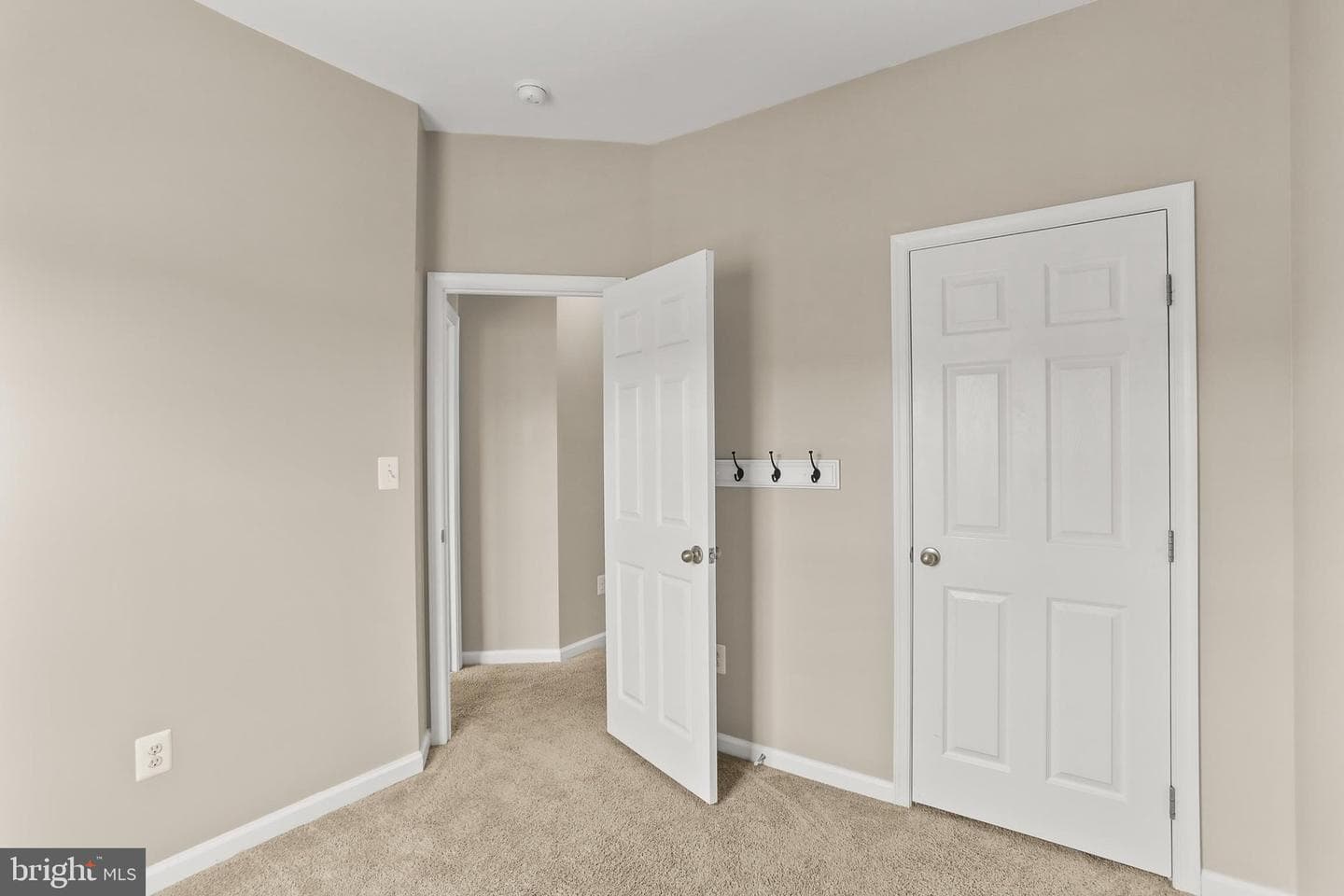 806 Blossom Drive photo 20