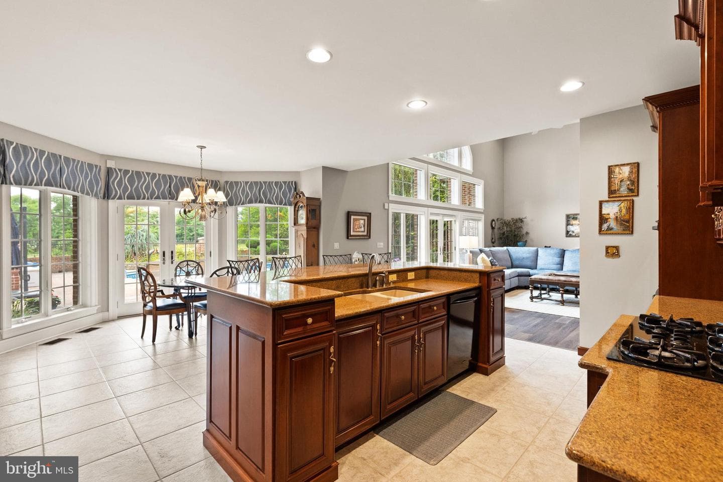 121 Madara Drive photo 25