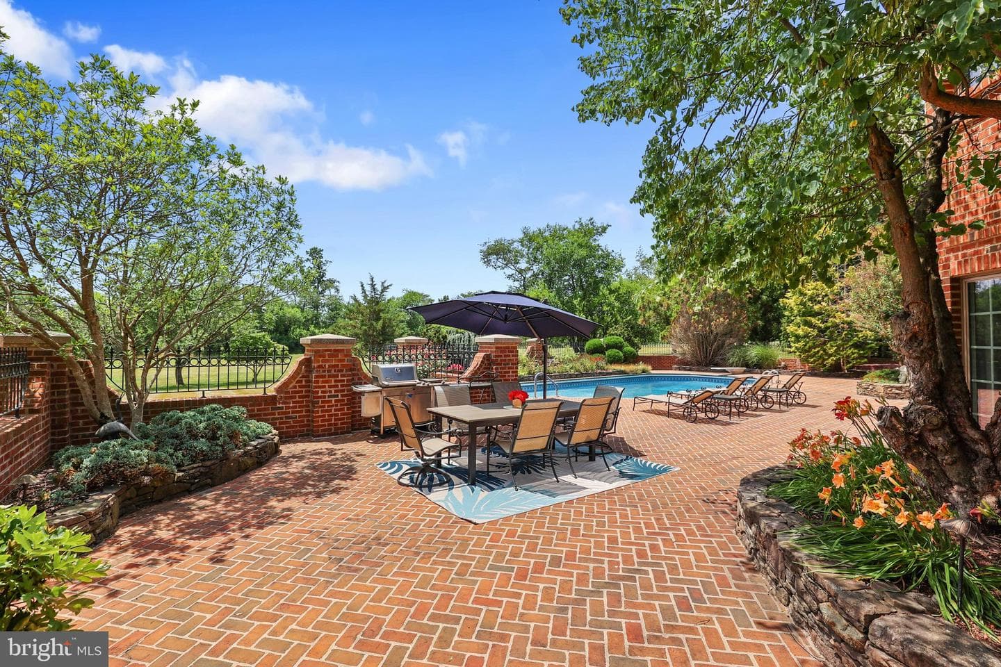 121 Madara Drive photo 80
