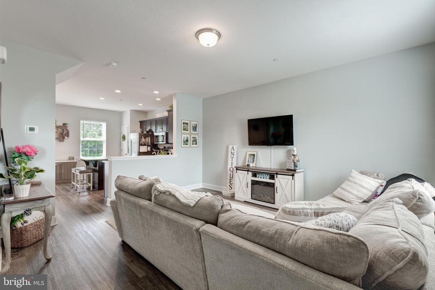 225 Holstein Drive photo 16