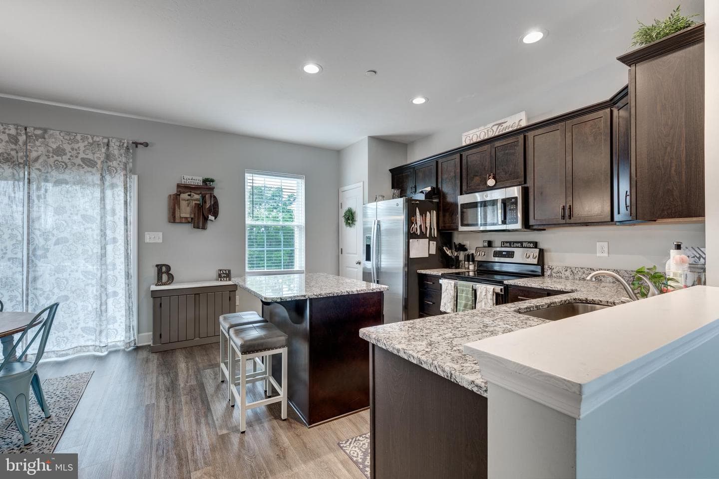 225 Holstein Drive photo 19