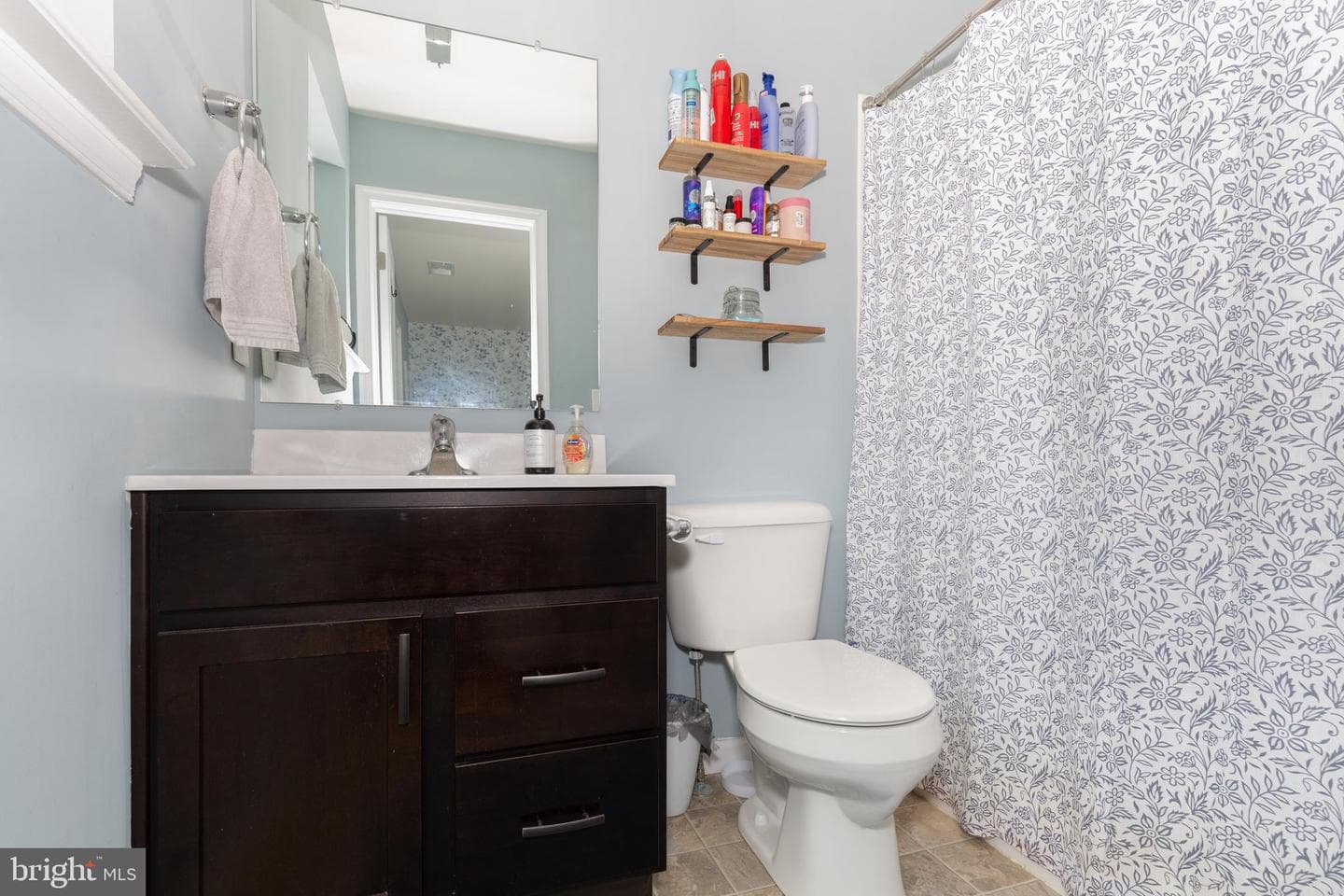 225 Holstein Drive photo 38