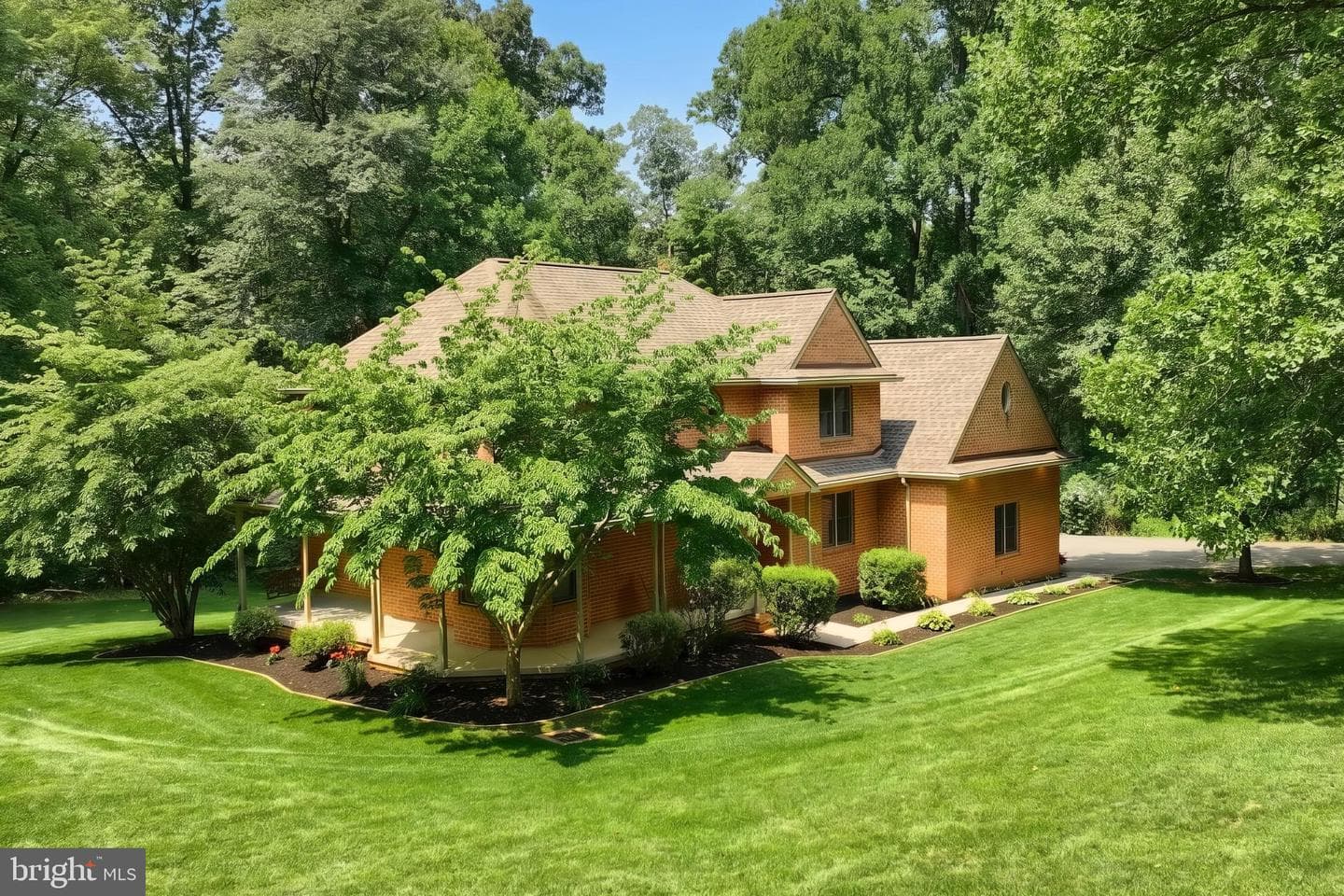 7714 Paradise Heights photo 2