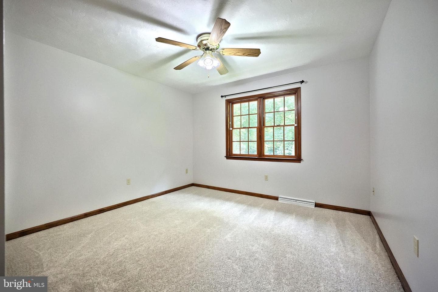 7714 Paradise Heights photo 37