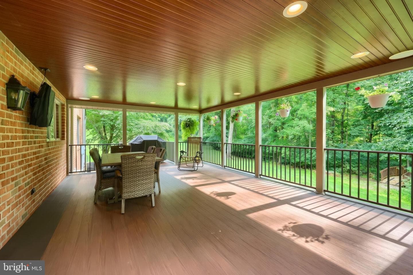7714 Paradise Heights photo 4