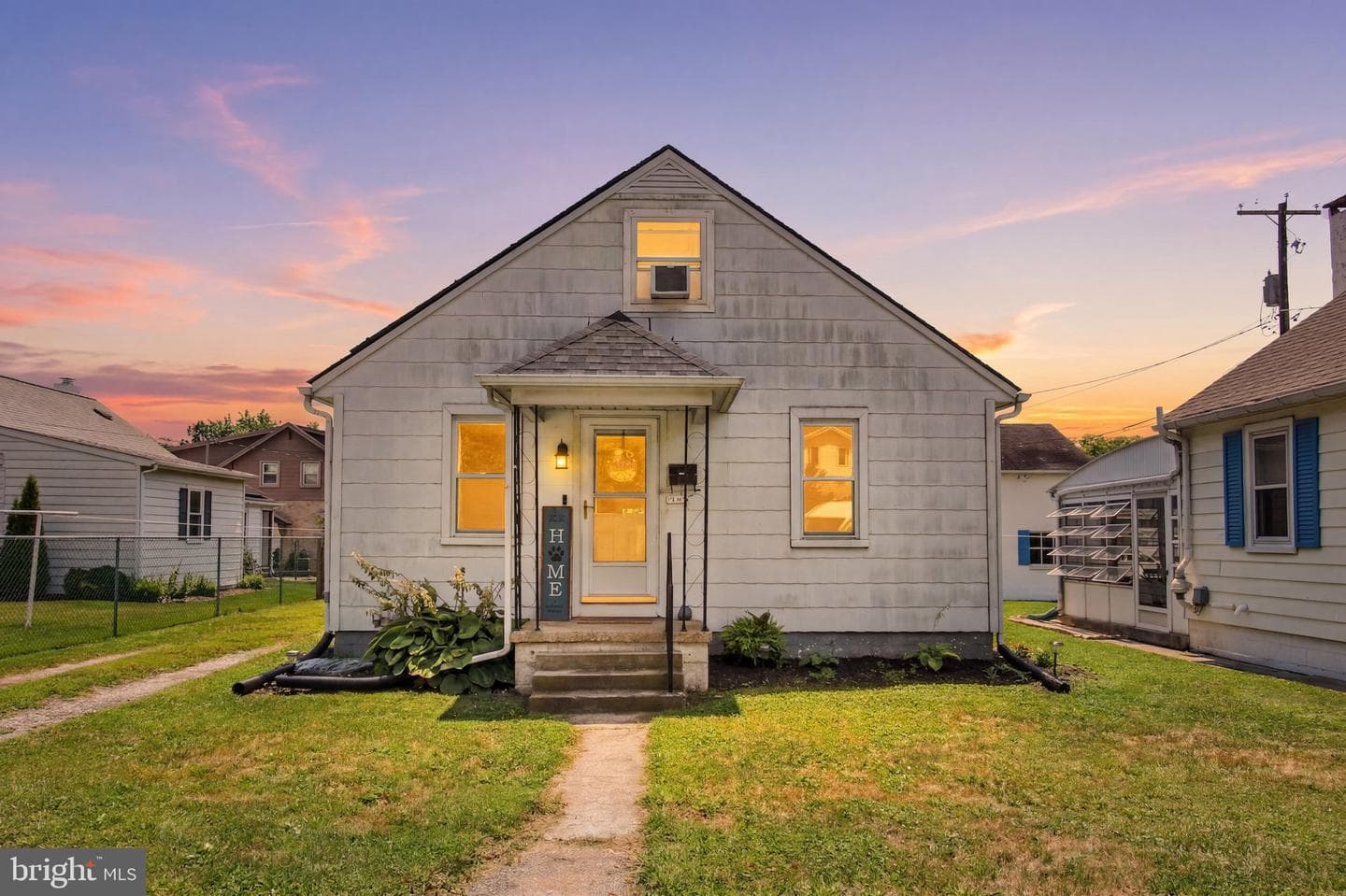 112 Fame Avenue photo 3