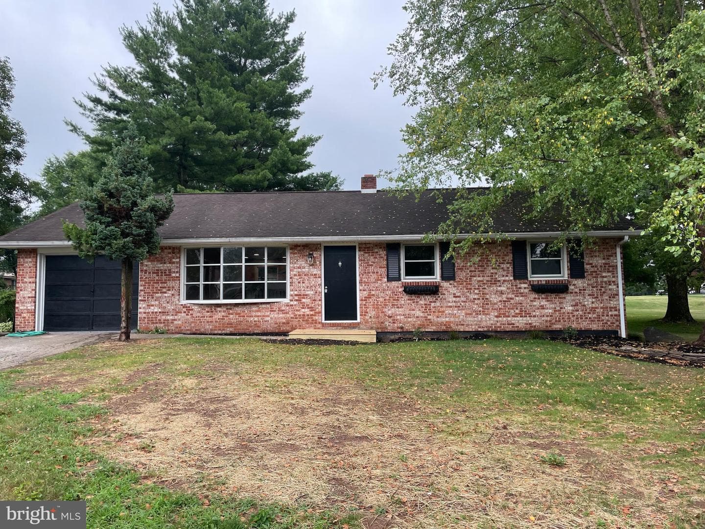 190 Mountain View Drive, York