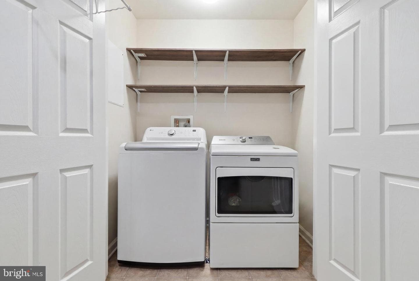 844 Blossom Drive photo 8