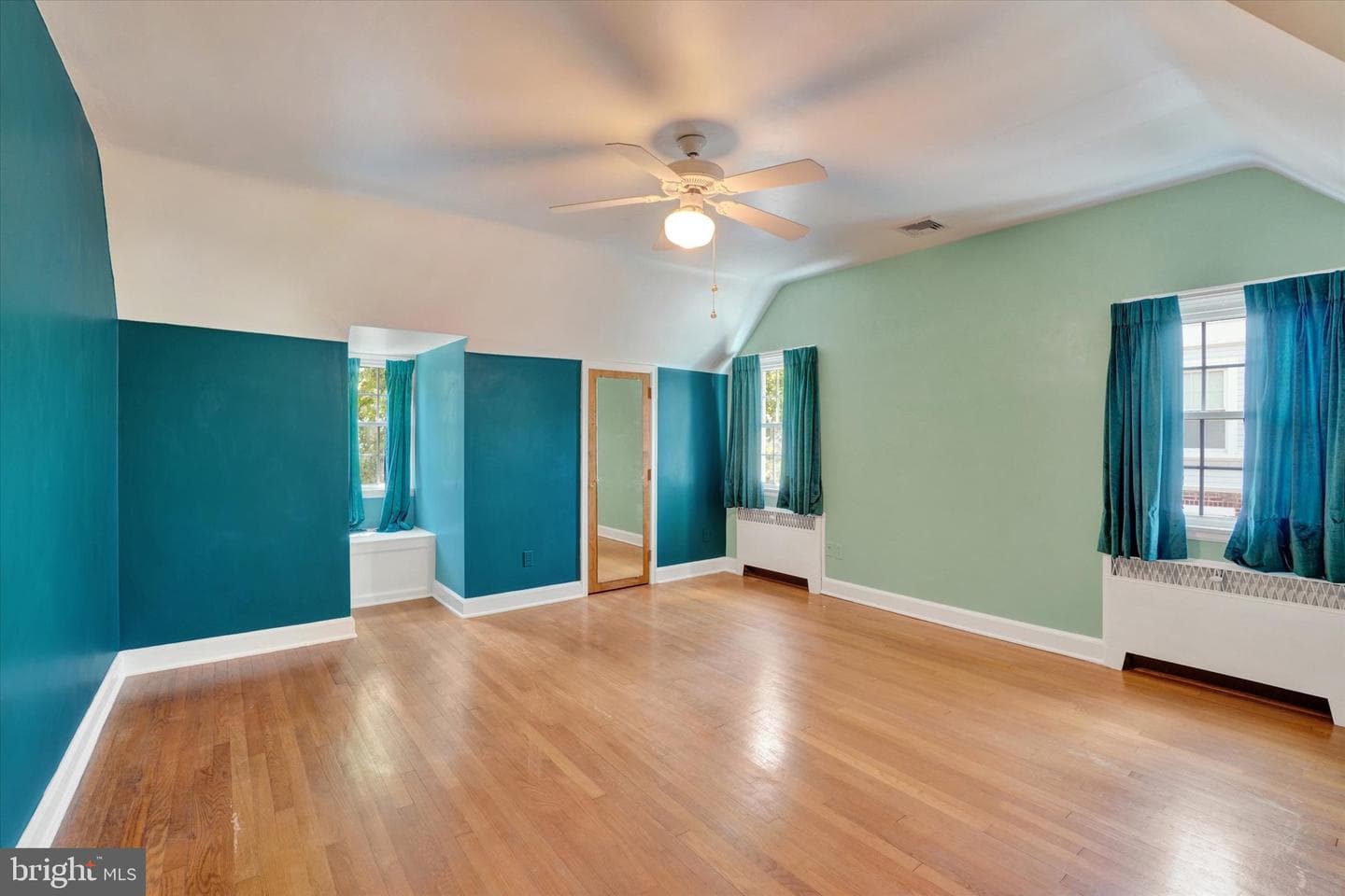 30 N Marshall Street photo 17