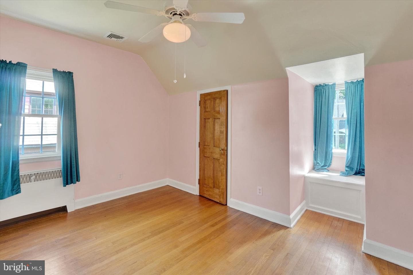 30 N Marshall Street photo 18