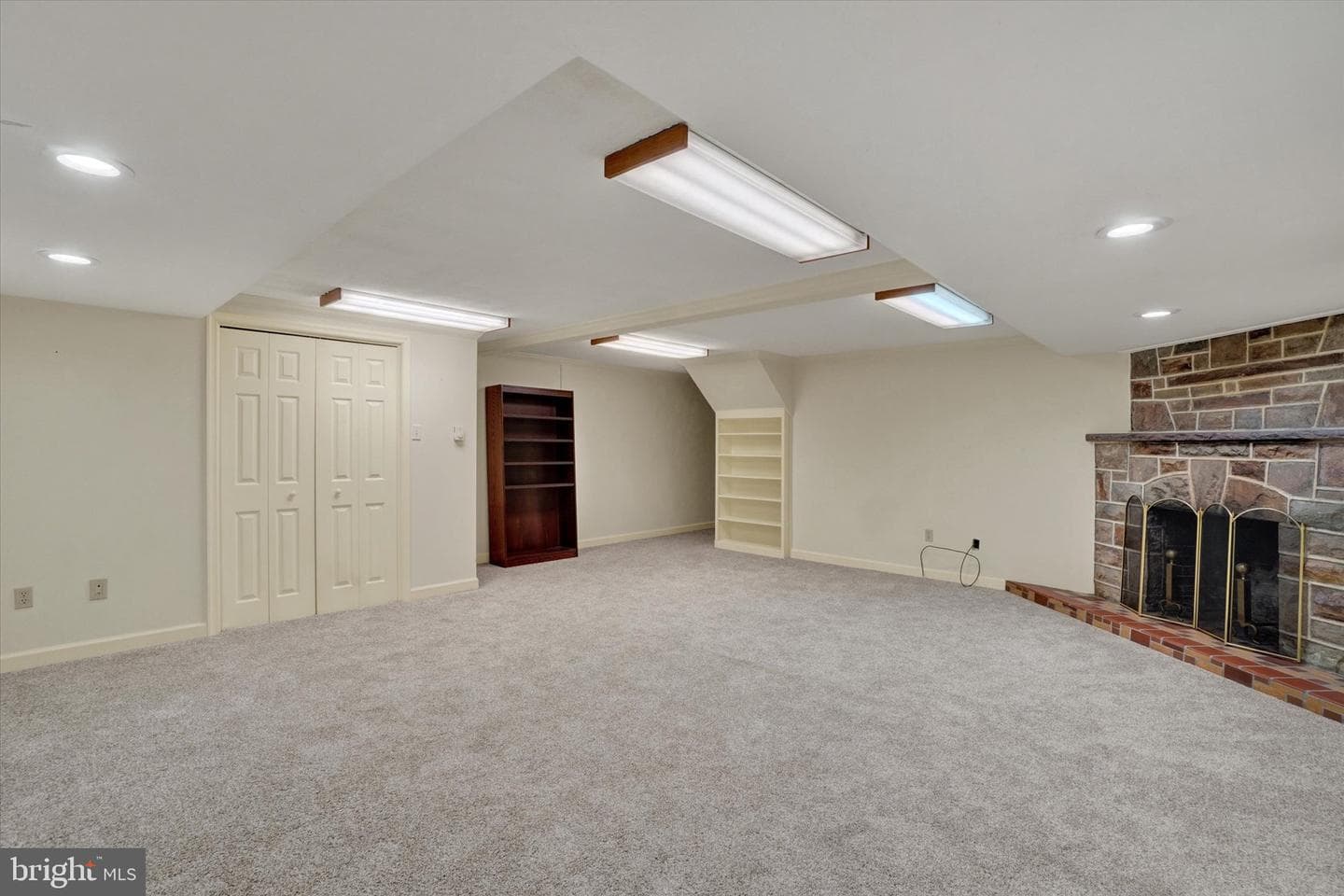 30 N Marshall Street photo 20