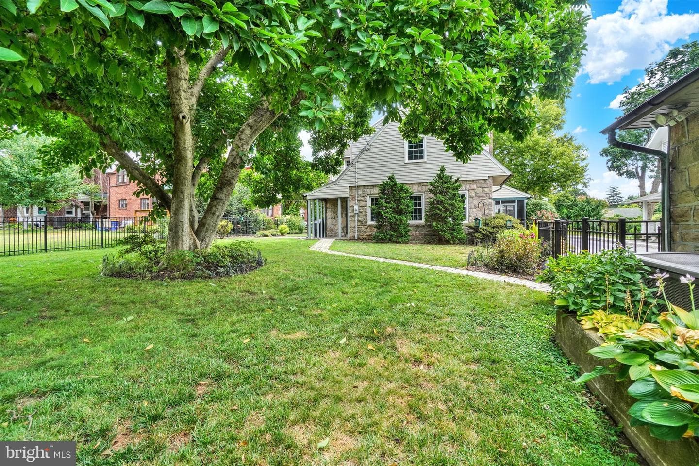 30 N Marshall Street photo 25