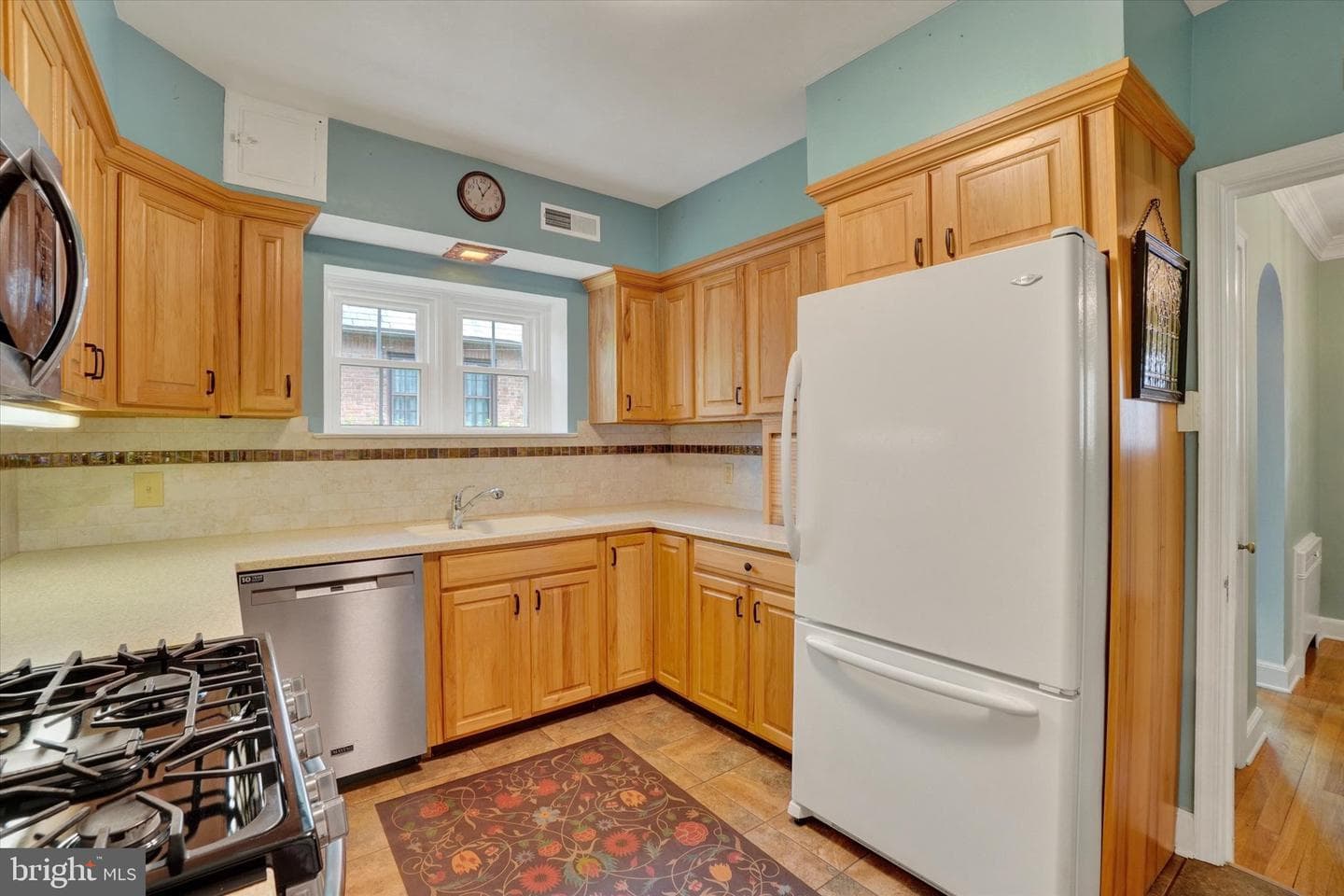 30 N Marshall Street photo 9