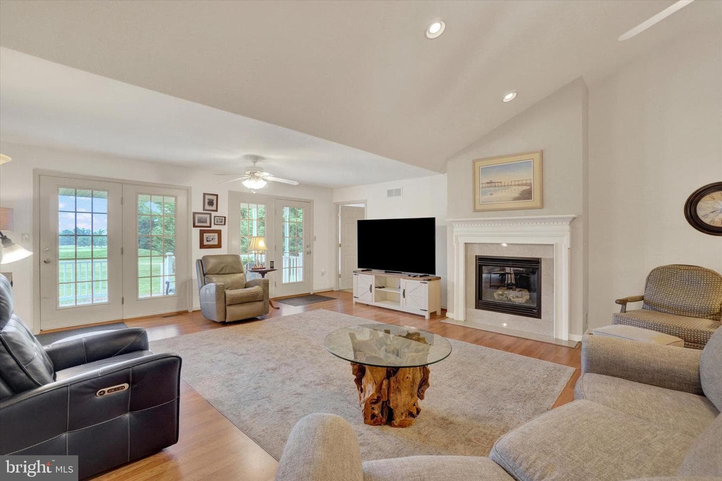 985 Detwiler Drive photo 7