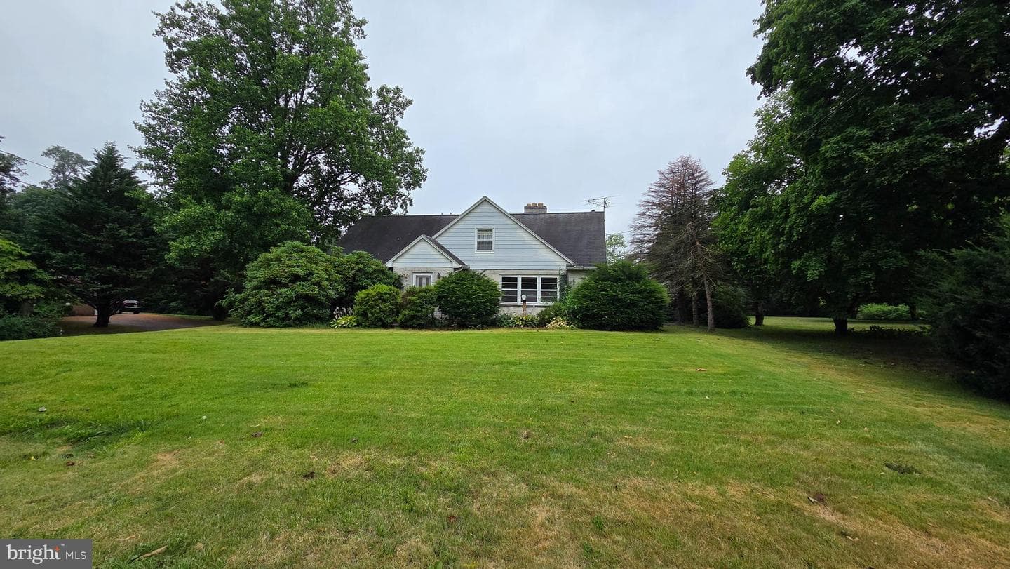 76 S Main Street, Stewartstown