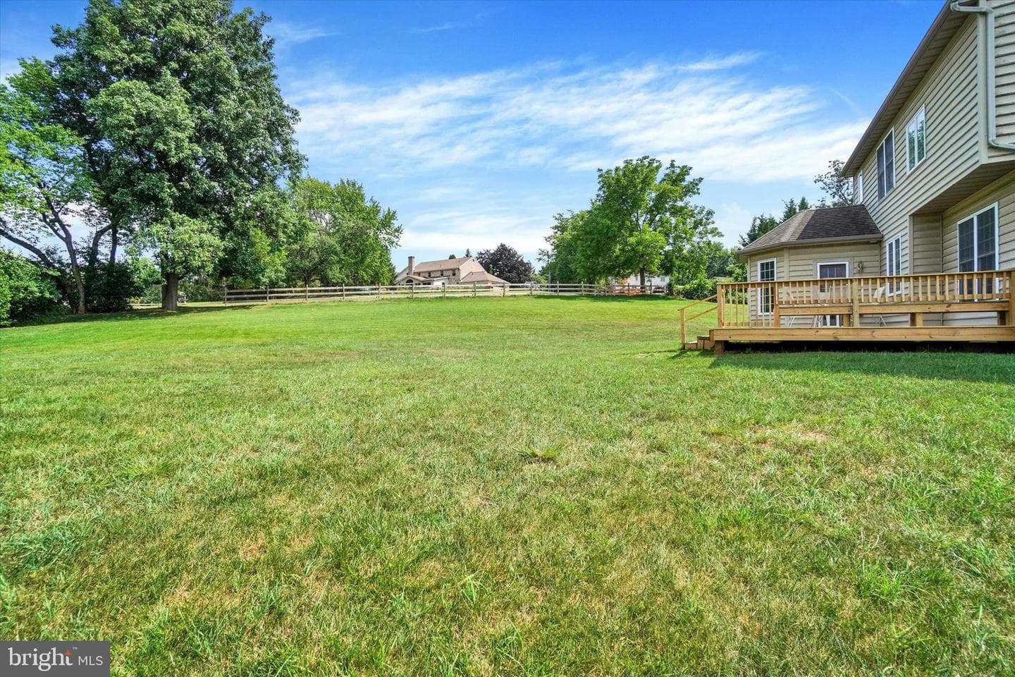 2082 Westbury Court photo 34