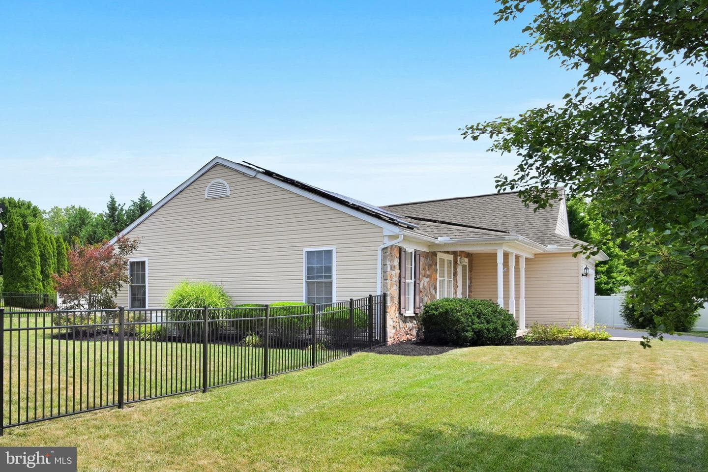 45 Thomas Drive photo 10