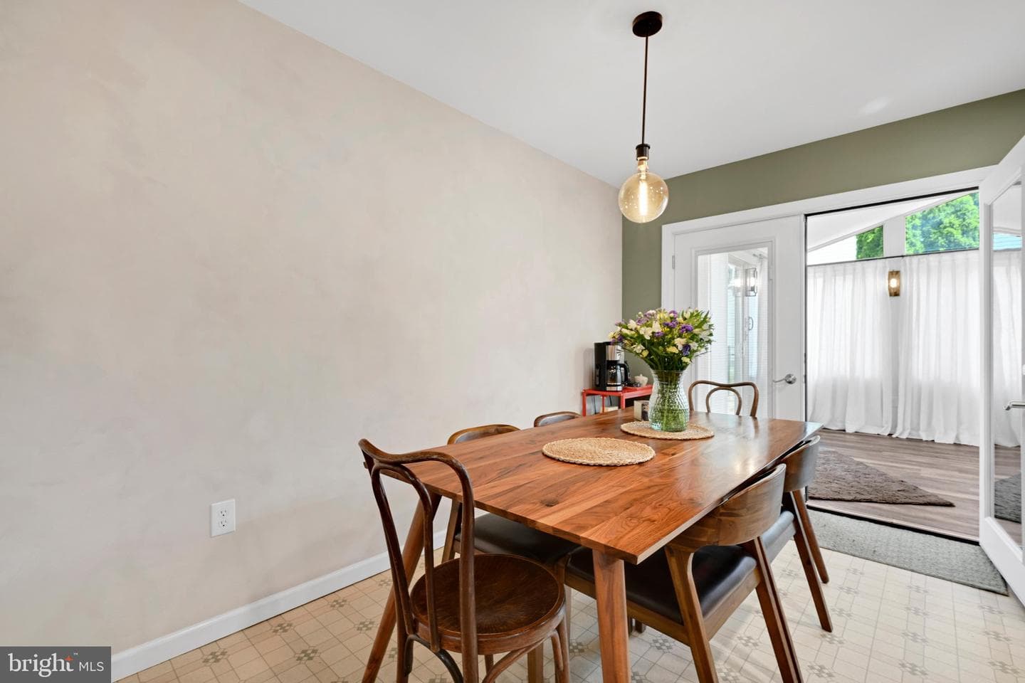 45 Thomas Drive photo 15
