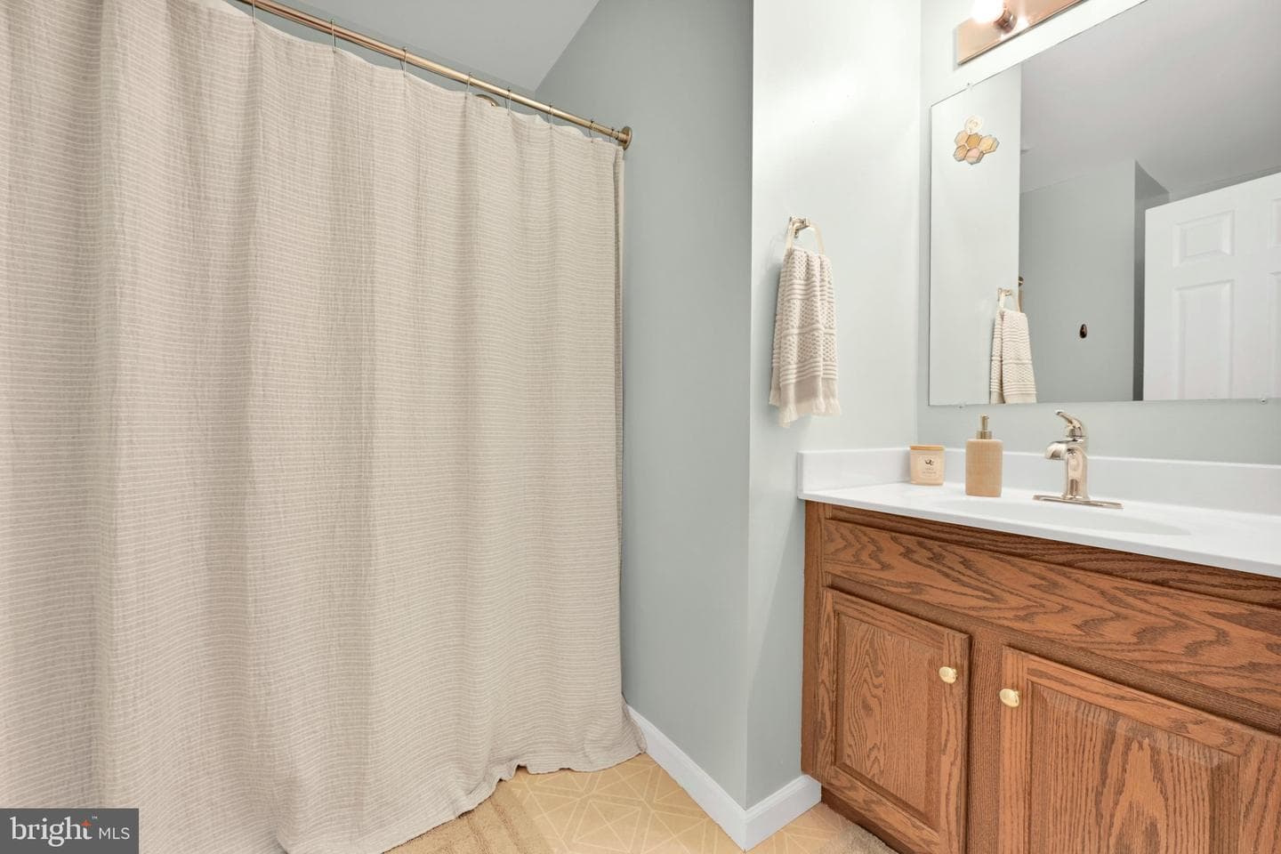 45 Thomas Drive photo 27