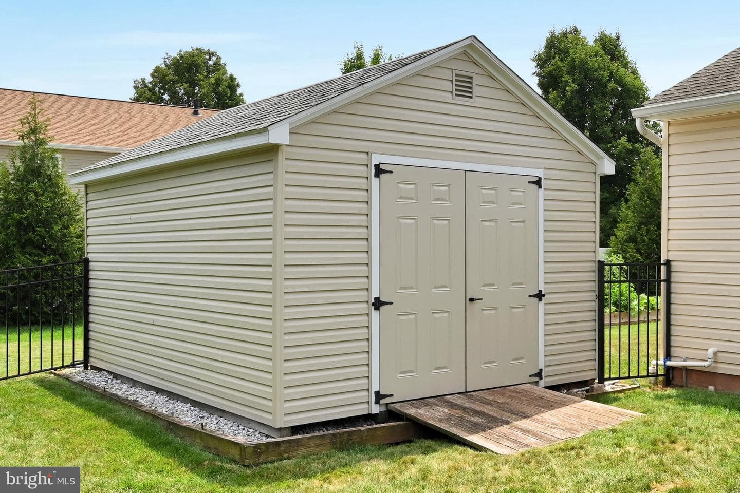 45 Thomas Drive photo 34