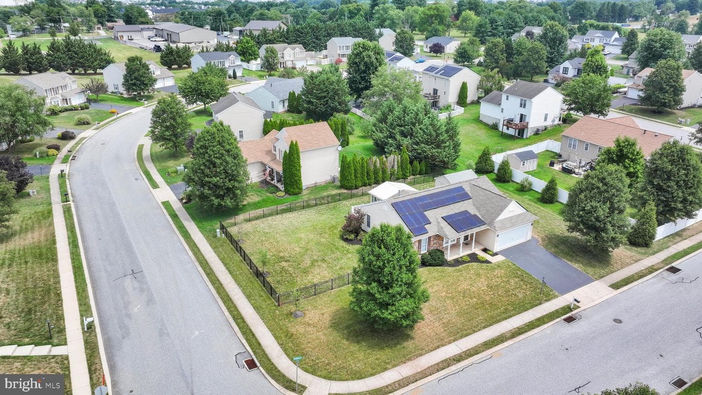 45 Thomas Drive photo 37