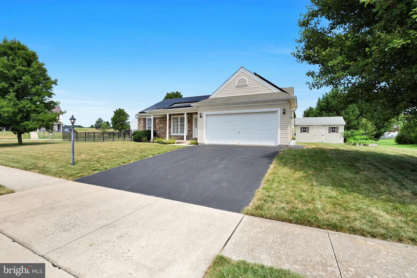 45 Thomas Drive photo 7